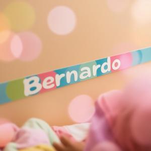 FAIXA DE PAREDE DECORATIVA INFANTIL com nome Adesivo Vinil Formato Pesonalizado Colorido  Recorte Especial 4x0 - Impressão 1440dpi Qualidade Fotográfica